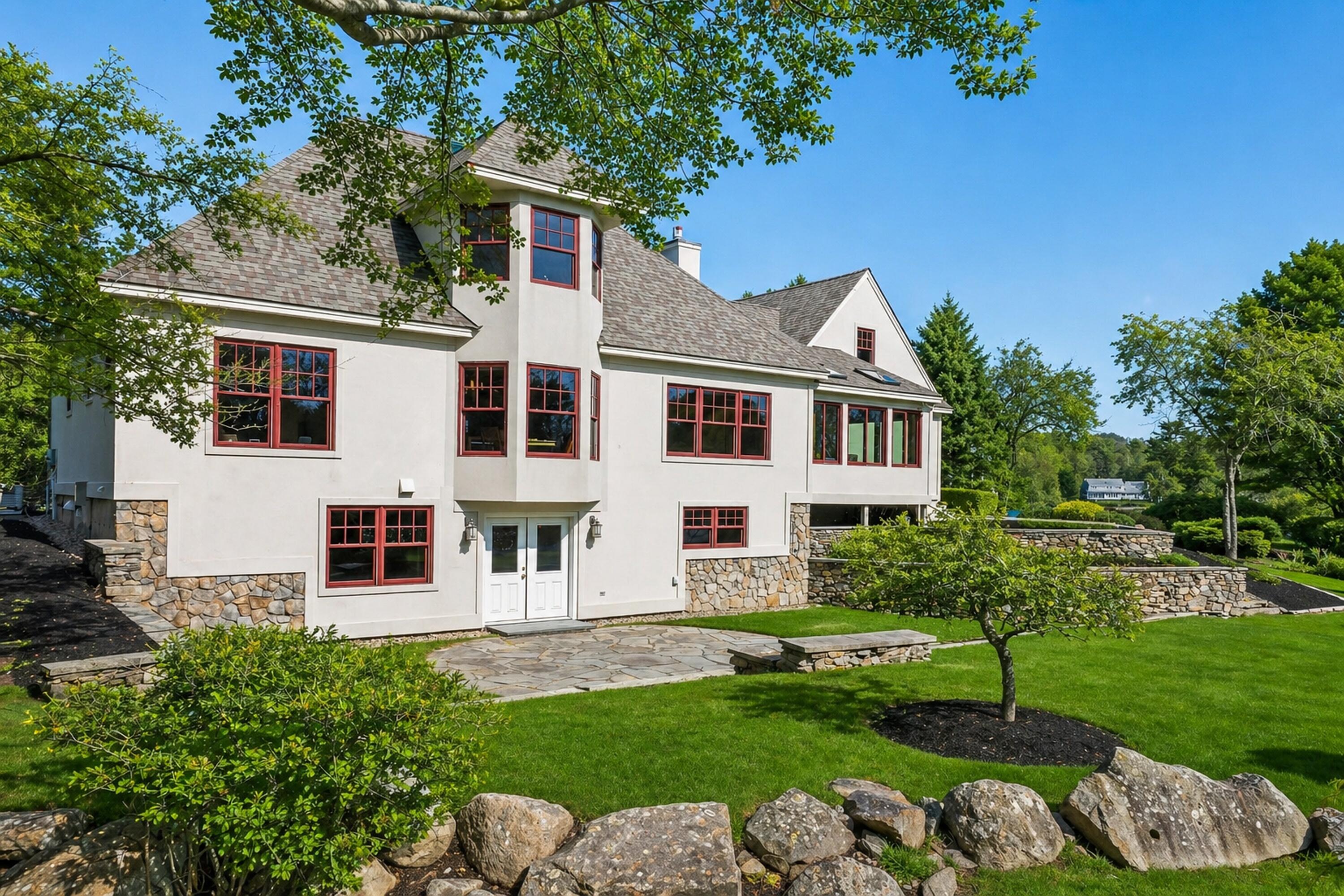 27 Riverview Drive York ME 03909