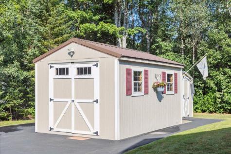 31 Jay's Way Hampden ME 04444