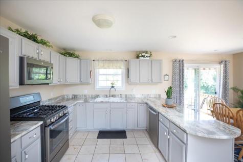 31 Jay's Way Hampden ME 04444