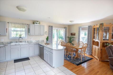 31 Jay's Way Hampden ME 04444