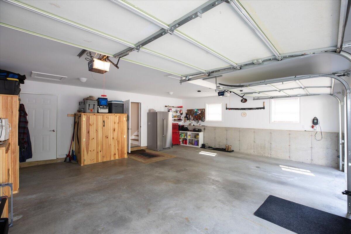 31 Jay's Way Hampden ME 04444