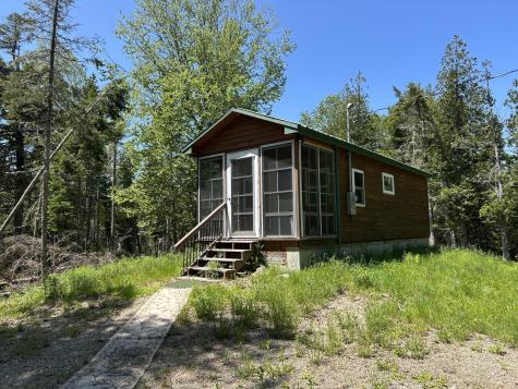 96 Evergreen Way Penobscot ME 04476