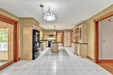 286 Pond Road Wayne ME 04284