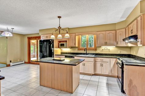 286 Pond Road Wayne ME 04284