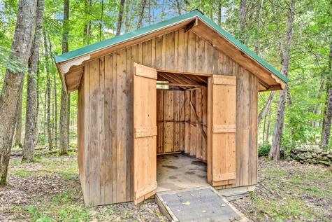 286 Pond Road Wayne ME 04284