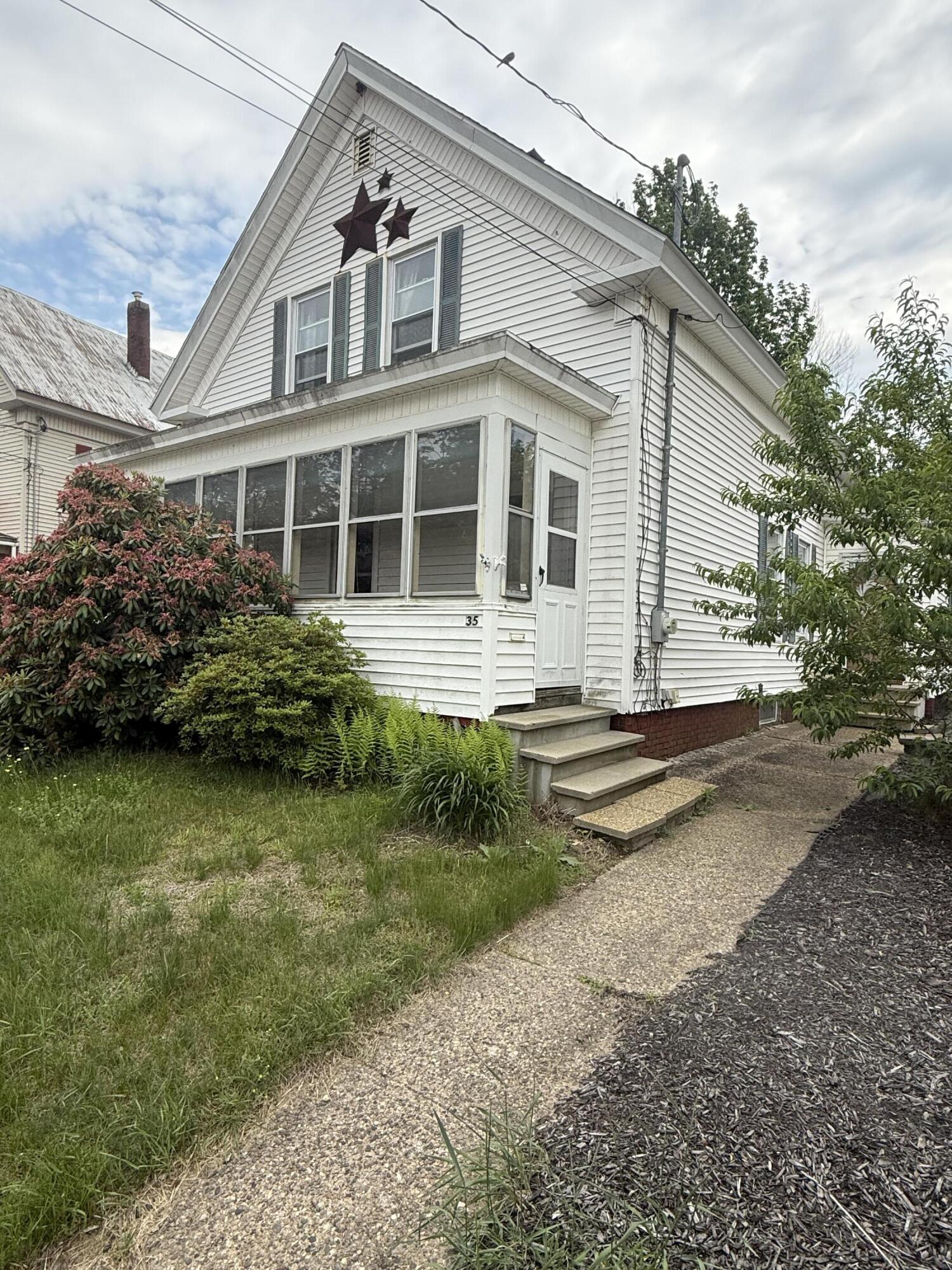 35 Pleasant Street Sanford ME 04083