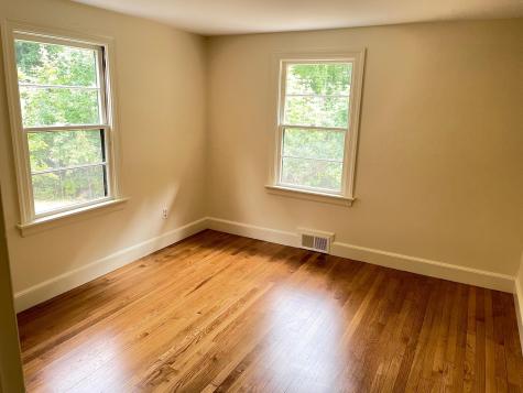 77 Middle Road Falmouth ME 04105