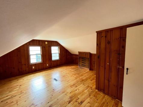 77 Middle Road Falmouth ME 04105