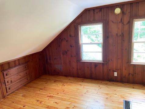 77 Middle Road Falmouth ME 04105