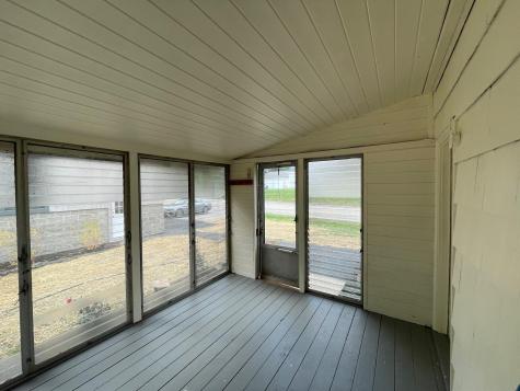 77 Middle Road Falmouth ME 04105