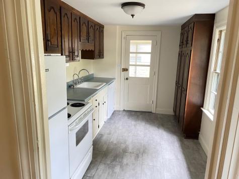 77 Middle Road Falmouth ME 04105