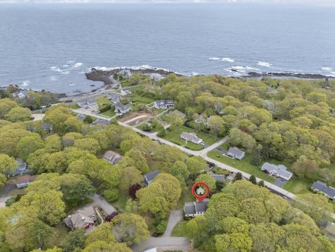 10 Thistleberry Lane York ME 03909