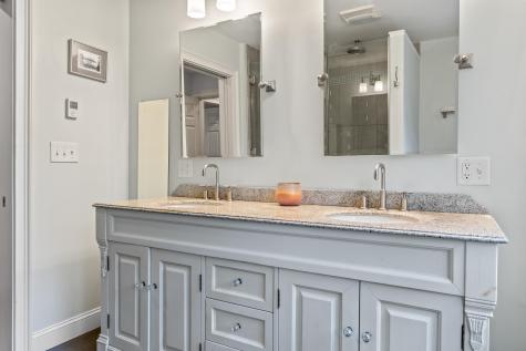 10 Thistleberry Lane York ME 03909