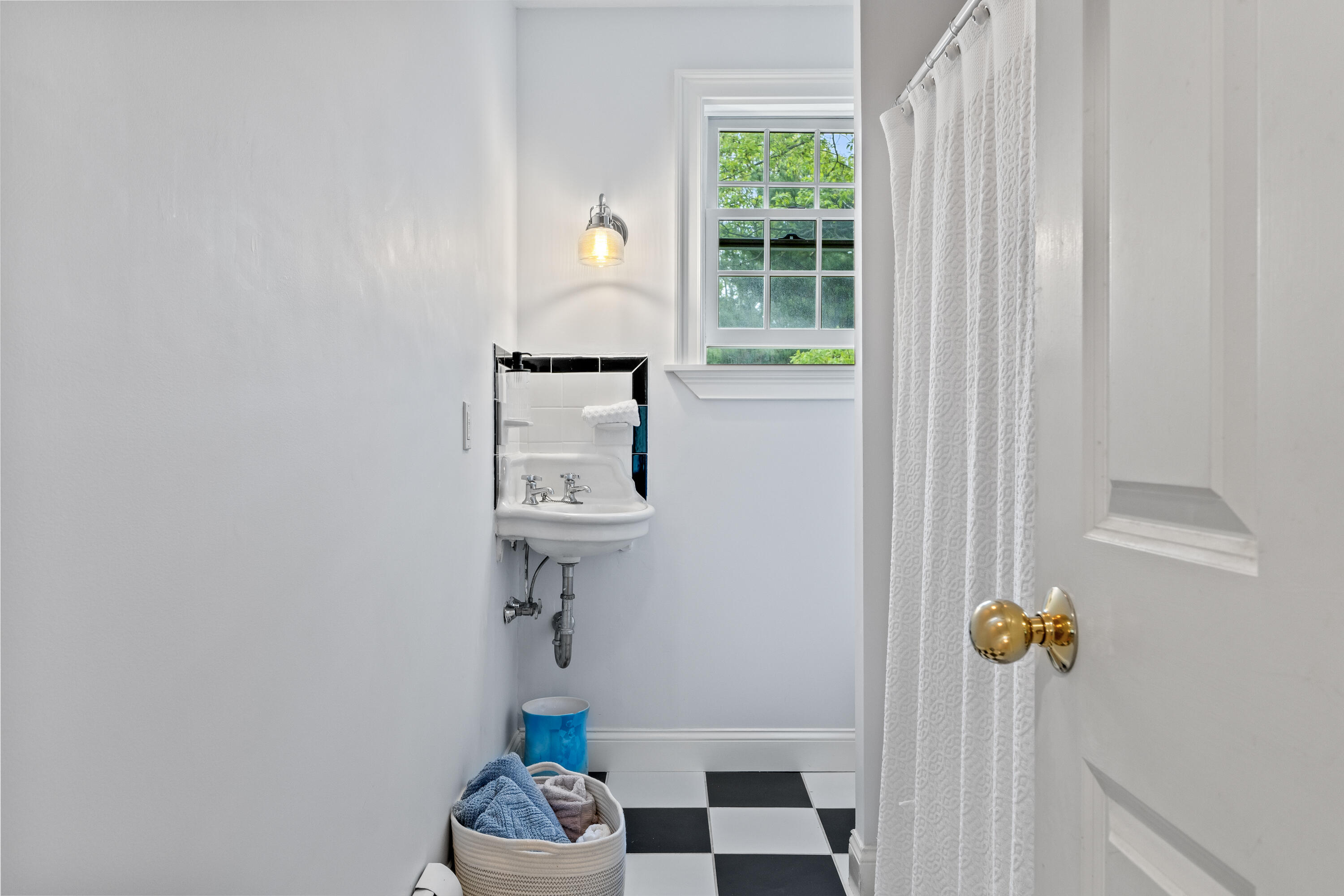 10 Thistleberry Lane York ME 03909