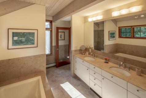 5 Penobscot Lane Owls Head ME 04854