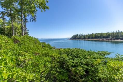 5 Penobscot Lane Owls Head ME 04854