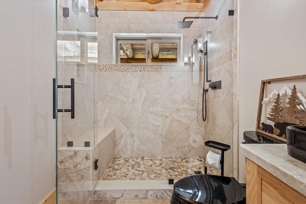 366 Glades View Avenue Newry ME 04261