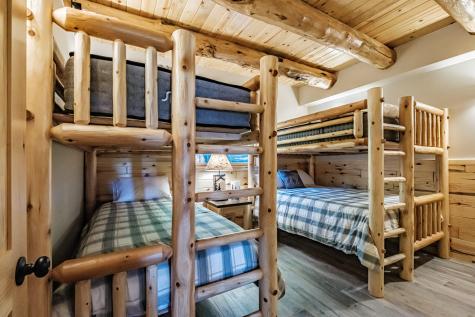 366 Glades View Avenue Newry ME 04261