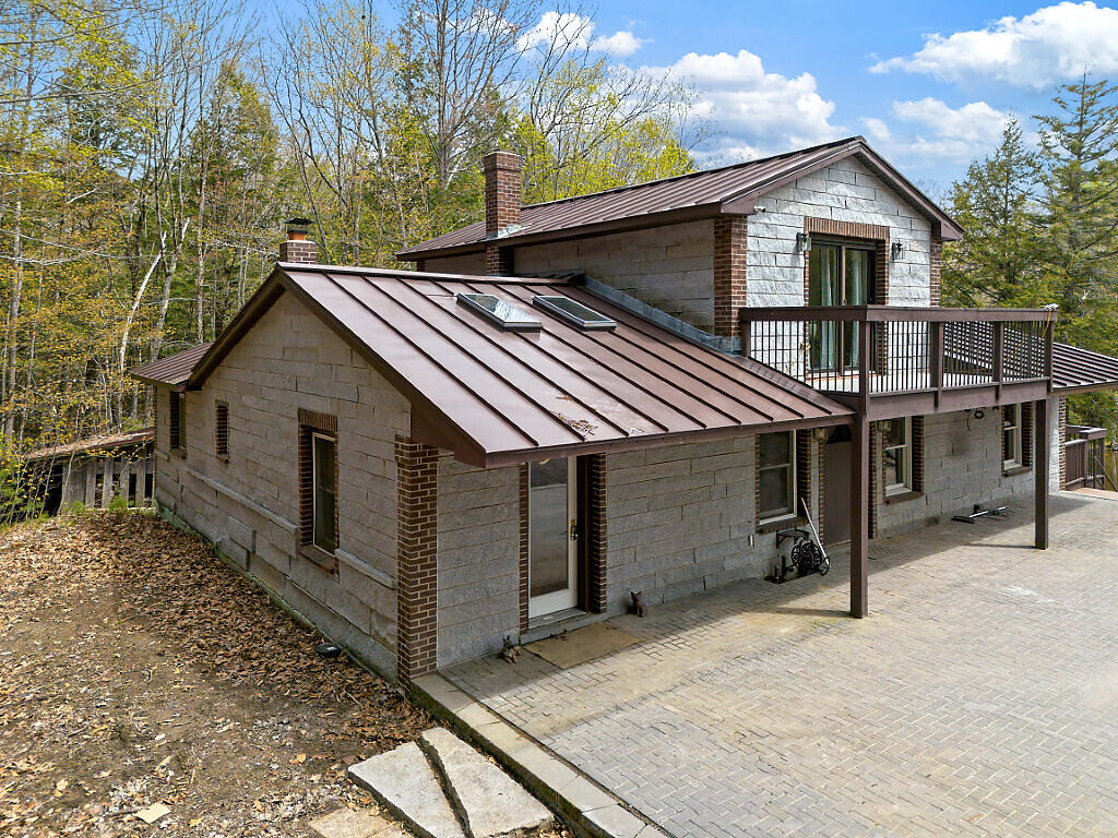 53 Turner Drive Monmouth ME 04265