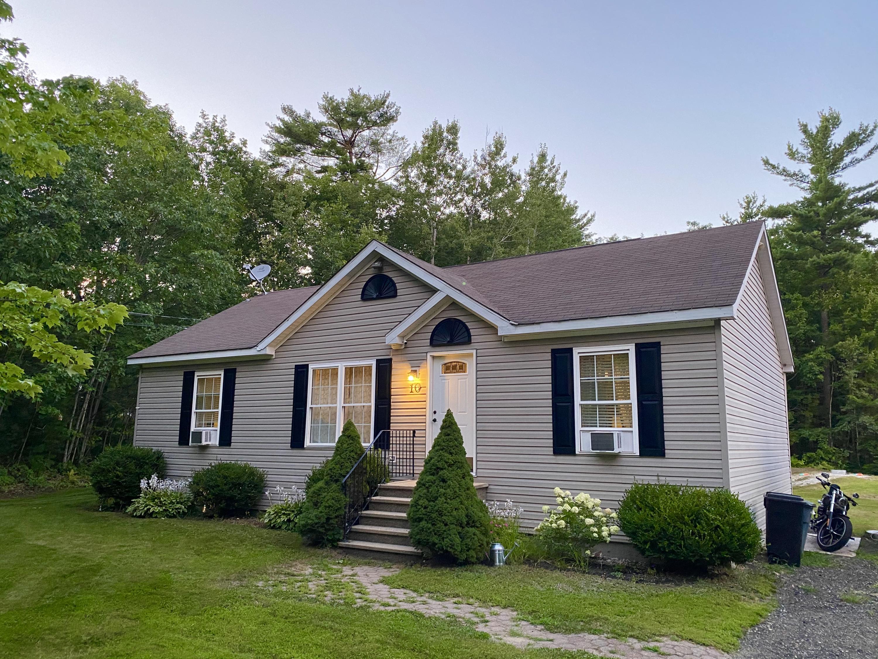 10 Vickery Road Auburn ME 04210