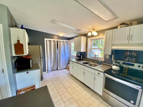 10 Vickery Road Auburn ME 04210