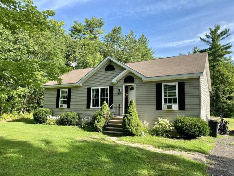 10 Vickery Road Auburn ME 04210