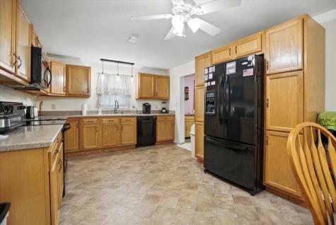 24 Clifford Street Mechanic Falls ME 04256