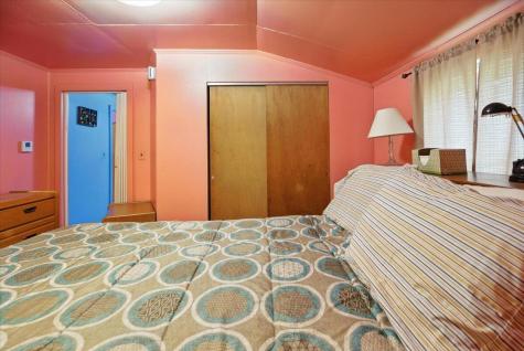 24 Clifford Street Mechanic Falls ME 04256