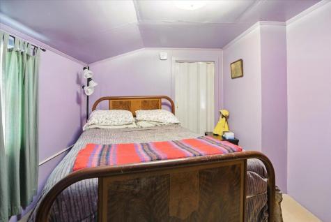 24 Clifford Street Mechanic Falls ME 04256