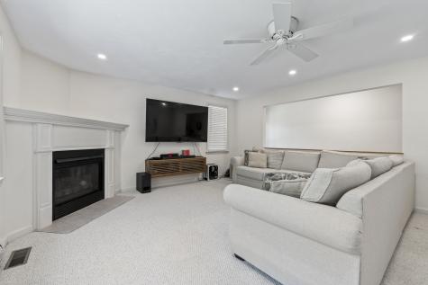 20 Sparrow Lane York ME 03909