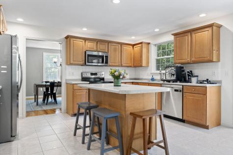 20 Sparrow Lane York ME 03909