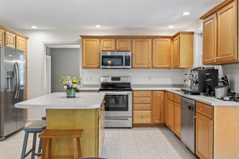 20 Sparrow Lane York ME 03909