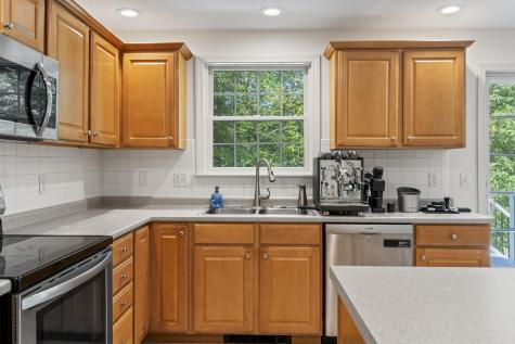 20 Sparrow Lane York ME 03909