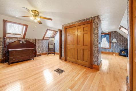 329 Main Road Bradford ME 04410