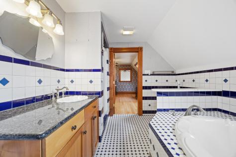 329 Main Road Bradford ME 04410