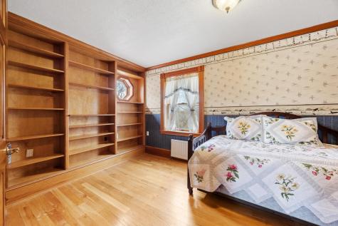 329 Main Road Bradford ME 04410