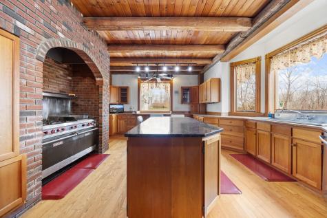 329 Main Road Bradford ME 04410