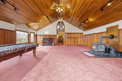 329 Main Road Bradford ME 04410