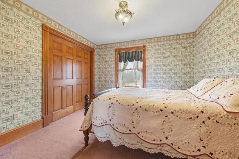 329 Main Road Bradford ME 04410