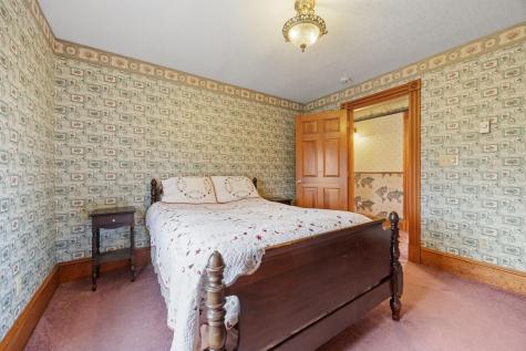 329 Main Road Bradford ME 04410