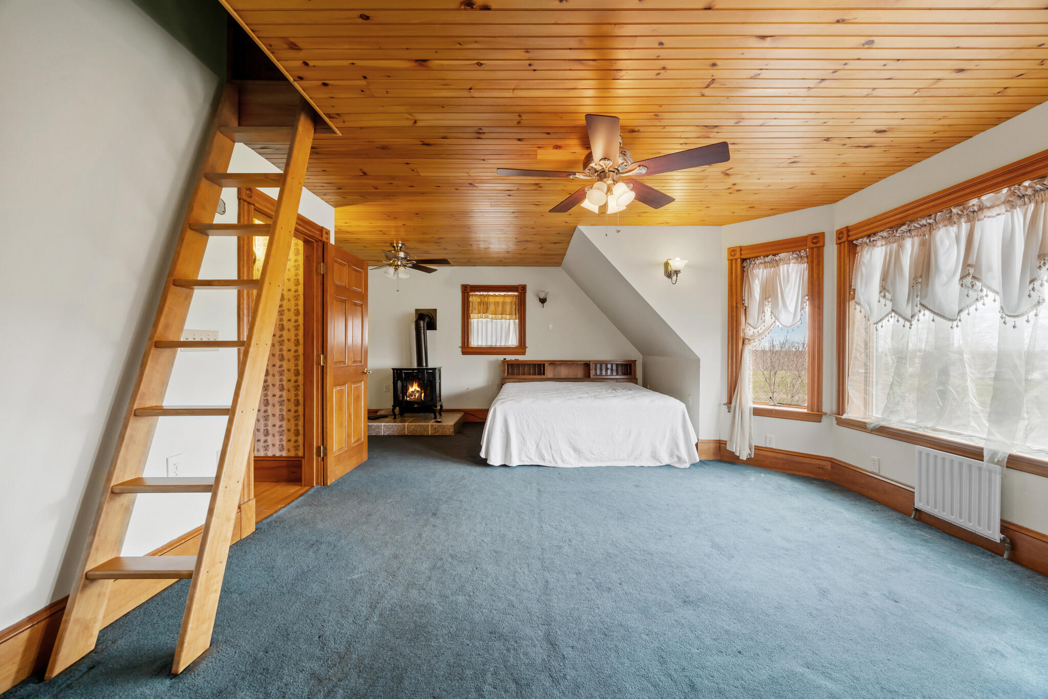 329 Main Road Bradford ME 04410