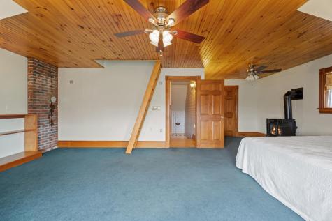 329 Main Road Bradford ME 04410