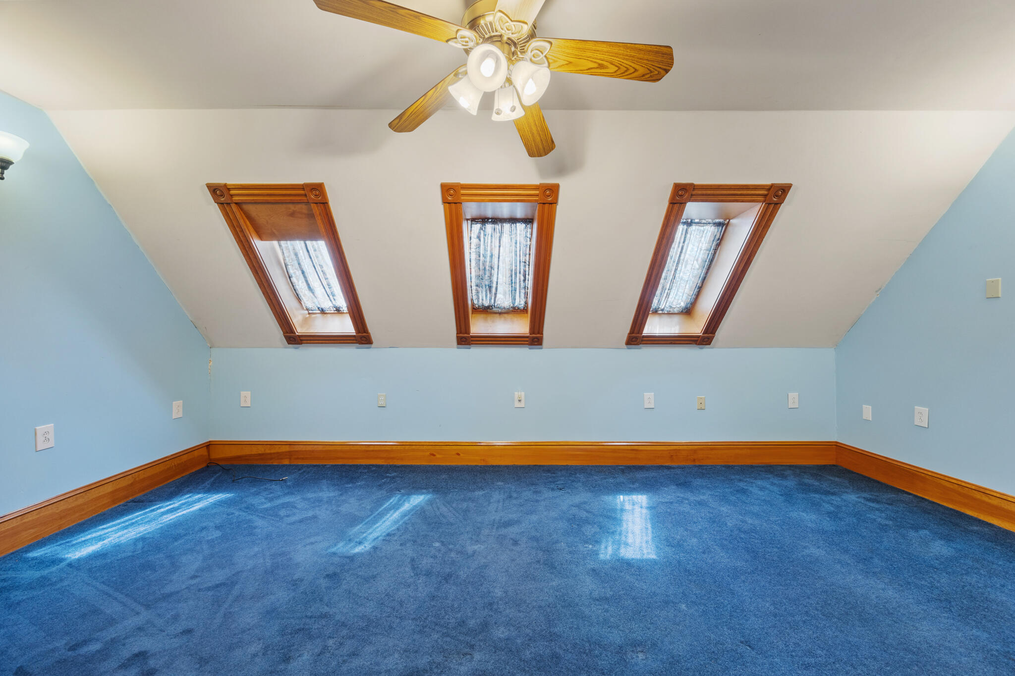 329 Main Road Bradford ME 04410