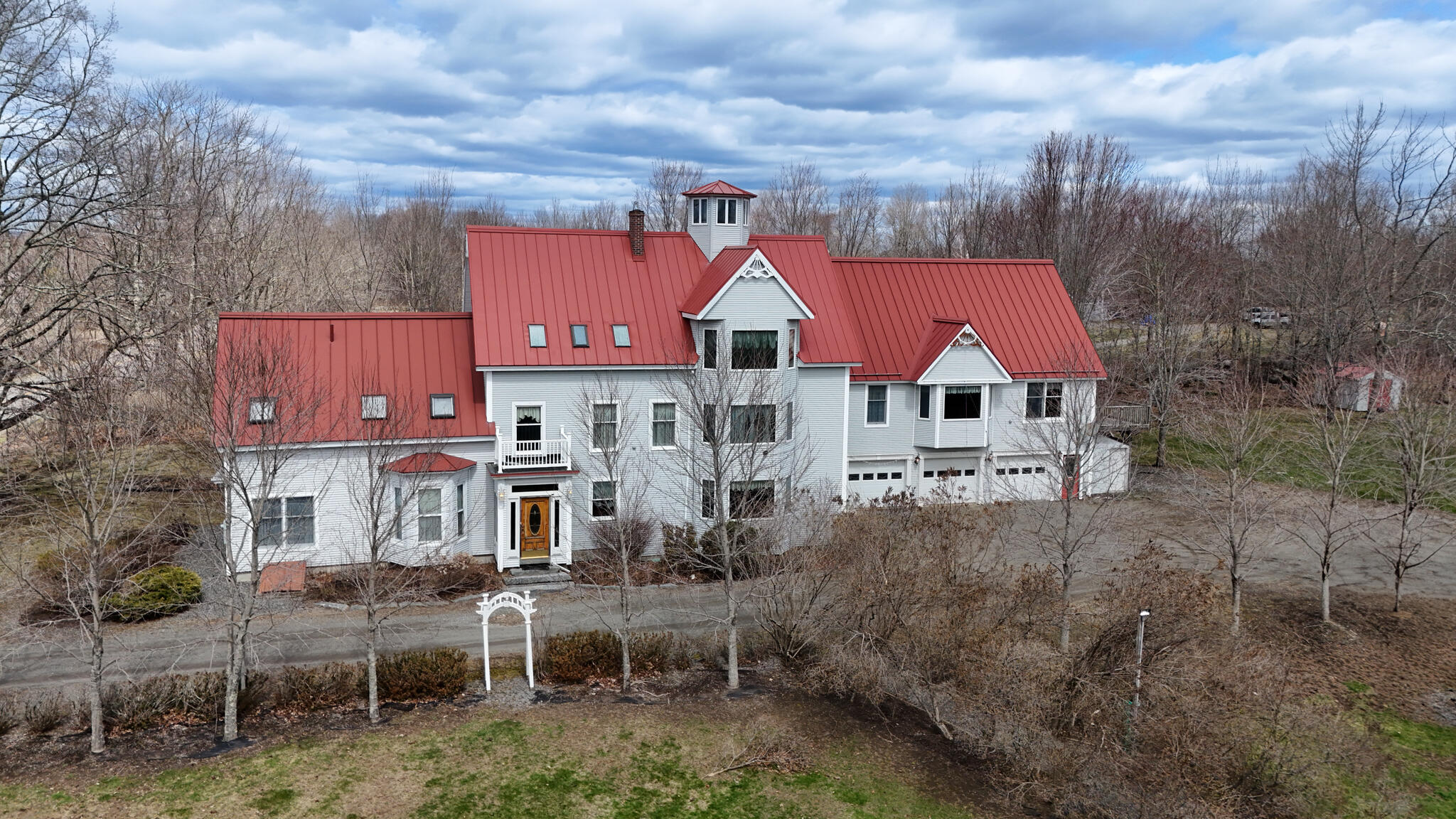 329 Main Road Bradford ME 04410