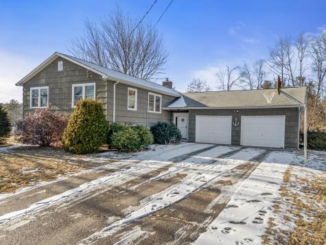 6 Apple Lane Standish ME 04084