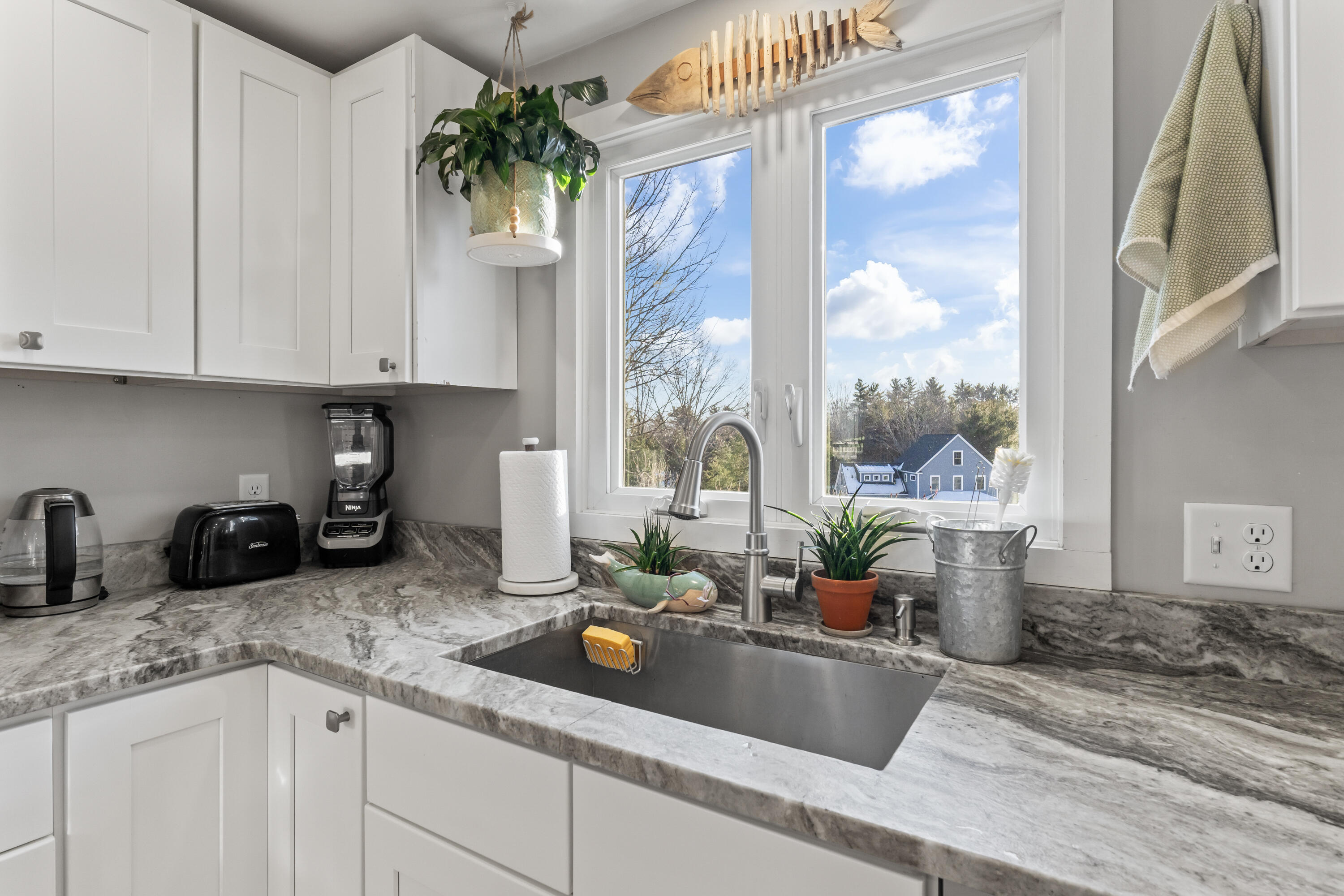 6 Apple Lane Standish ME 04084