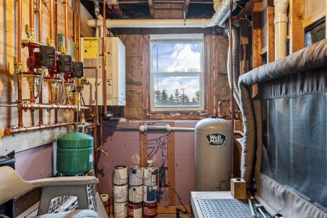 6 Apple Lane Standish ME 04084