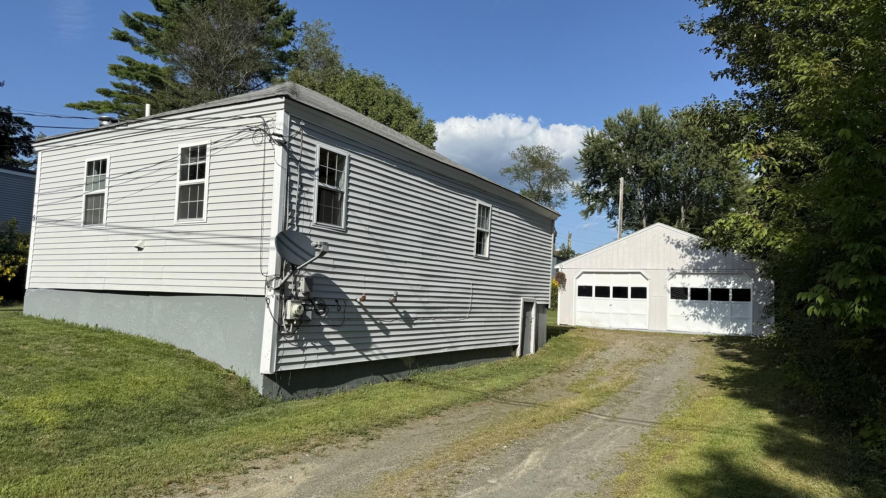 9 Lancaster Avenue Guilford ME 04443