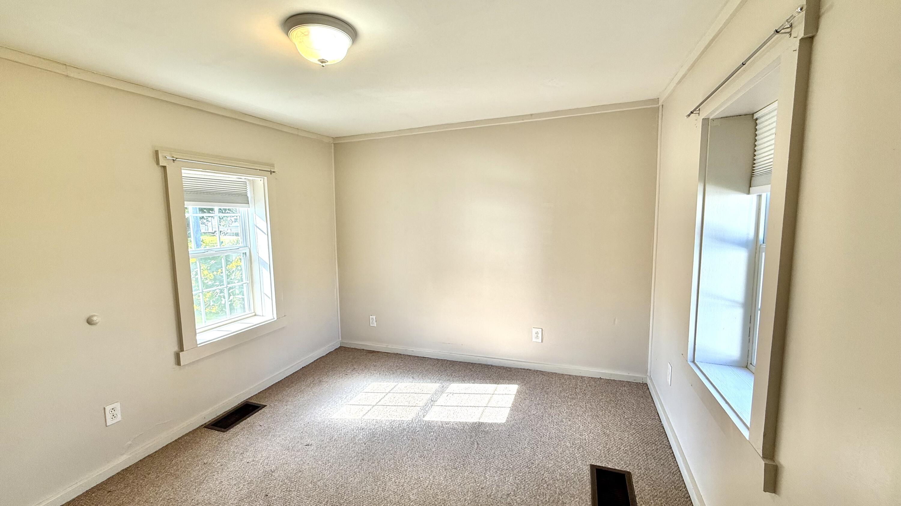 9 Lancaster Avenue Guilford ME 04443