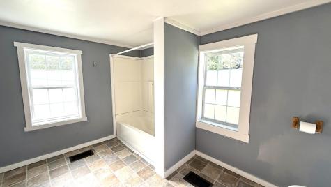 9 Lancaster Avenue Guilford ME 04443
